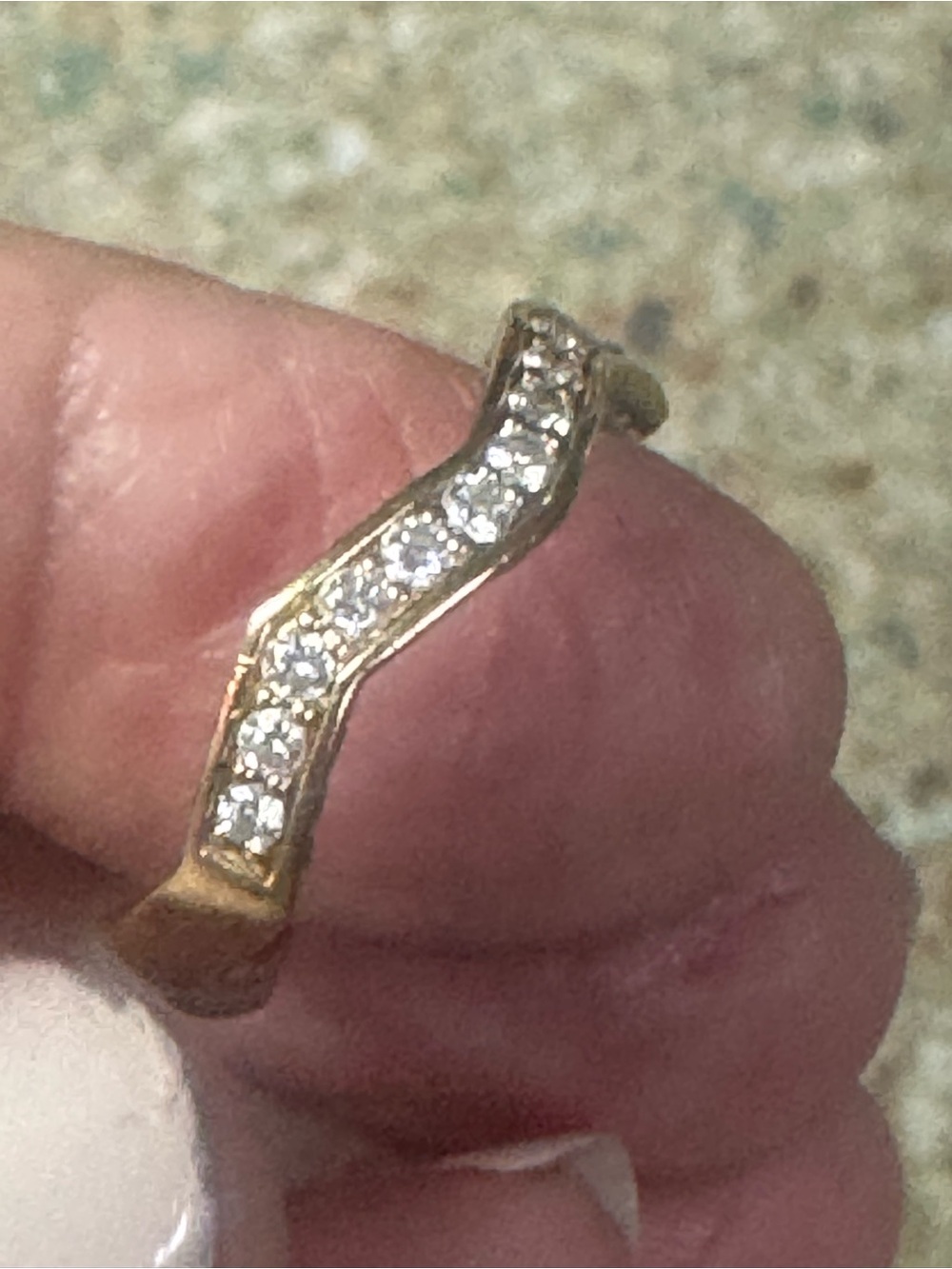 Zig zag in 18k gold
